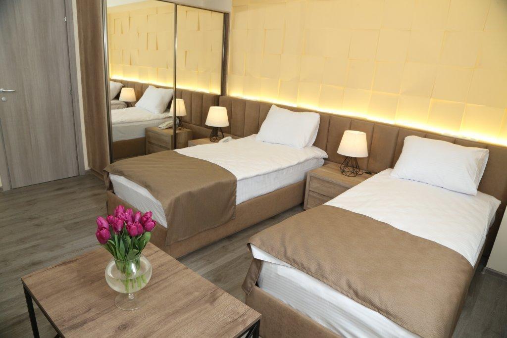 Mandarin Hotel Jereván Kültér fotó