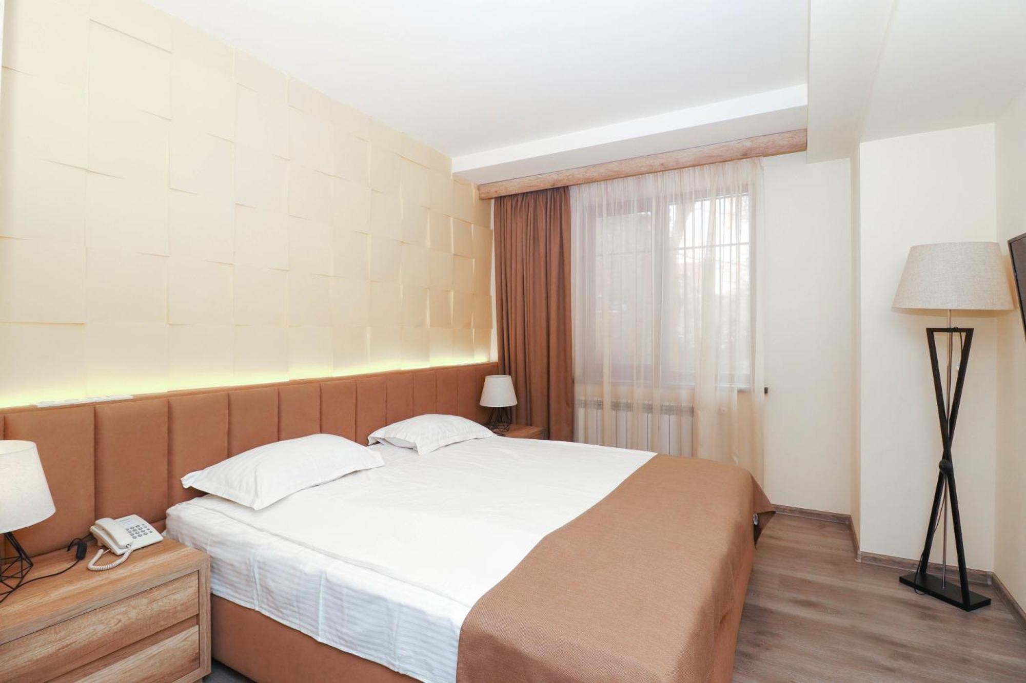 Mandarin Hotel Jereván Kültér fotó